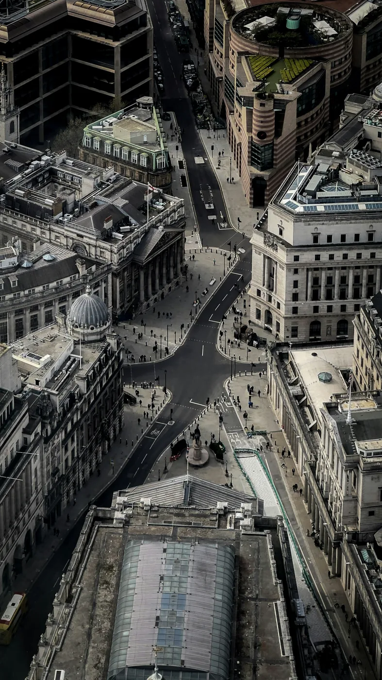 Vista aerea del cruce de un distrito financiero